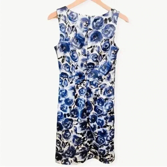 H&M Womens Sleeveless Scoop Neck Brunch Fit & Flare Lined Blue Floral Dress SZ 6 - Picture 2 of 3